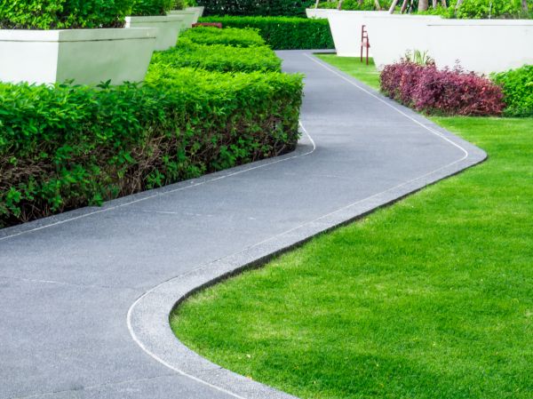 Cost of Walkway Curb Installation in Bellevue